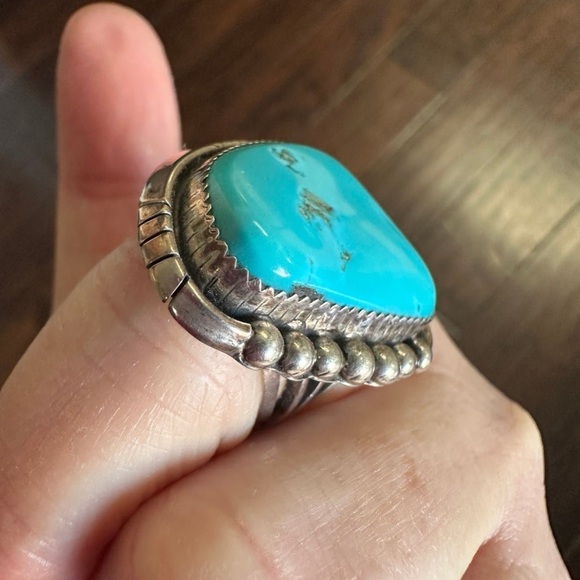 VINTAGE STERLING SILVER TURQUOISE RING - Picture 5 of 9